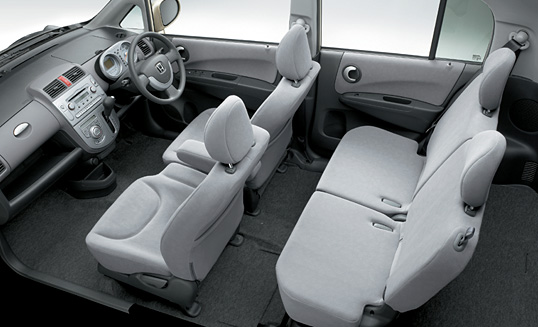 �C���e���A �O���[