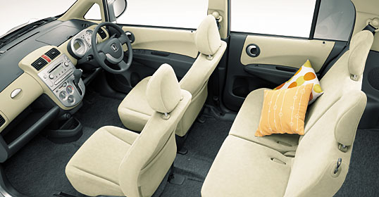 F�^�C�v�iFF�j�@�J�b�g�{�f�B�ɂ��B�e�@�����ނ͎B�e�̂��߂ɗp�ӂ������̂ł�