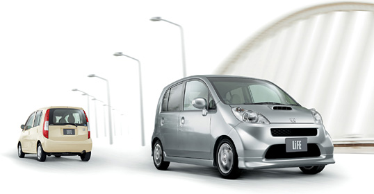 ���^C�^�C�v�i�^�[�{�^4WD�j �{�f�B�J���[�̓o�j���N�����@�E�^D�^�C�v�i�^�[�{�^FF�j �{�f�B�J���[�̓X�g�[���V���o�[�E���^���b�N