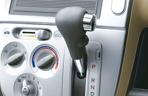 �肪�����ɓ͂��đ��삵�₷���A�C���p�l�V�t�g