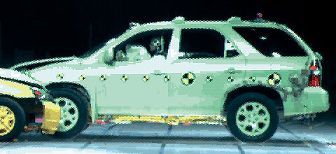 �e�X�g�ԗ��ɂ��N���}���݂̏Փˎ���