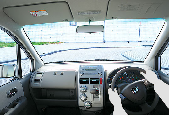 �����A�L�X�A�p�m���~�b�N�Ȏ��E