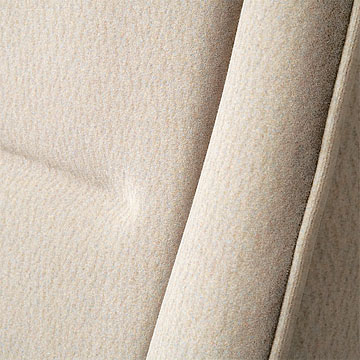 �C���e���A�J���[�F�v���~�A���x�[�W��