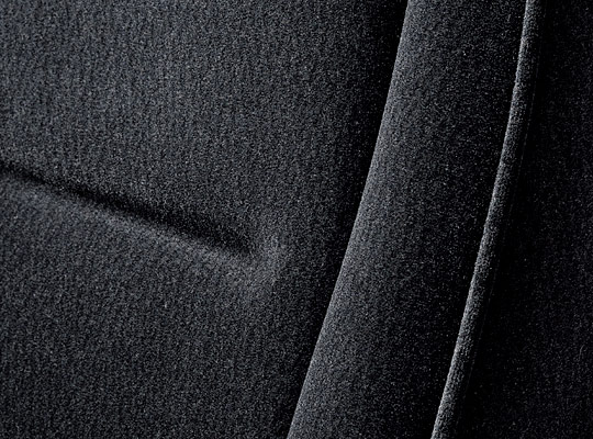 �C���e���A�J���[�F�u���b�N