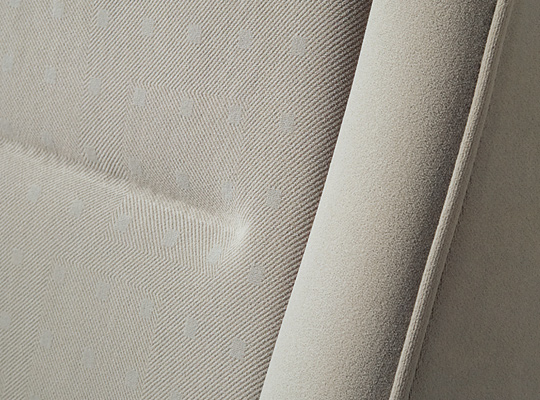 �C���e���A�J���[�F�`�^���i�x�[�W���j