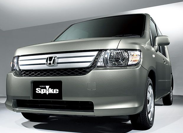 AU�^�C�v�iFF�j �{�f�B�J���[�̓M�����N�V�[�O���[�E���^���b�N