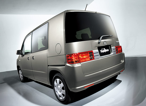 AU�^�C�v�iFF�j �{�f�B�J���[�̓M�����N�V�[�O���[�E���^���b�N