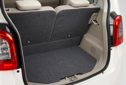 4�l��Ԏ��ł��A�׎��X�y�[�X�͂�������m�ہB