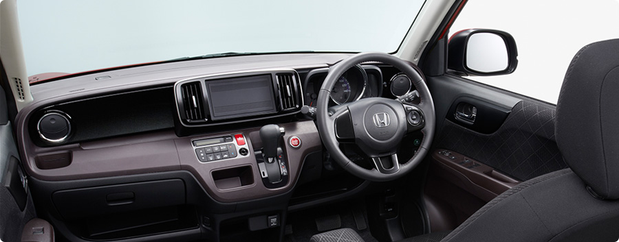 �C���e���A�J���[�F�u���b�N���o�[�K���f�B�@�p�l���J���[�F�s�A�m�u���b�N���i��������j