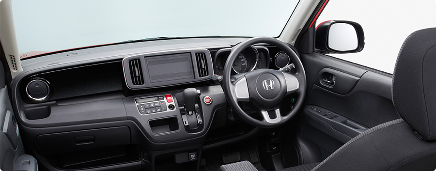 �C���e���A�J���[�F�u���b�N�@�p�l���J���[�F�s�A�m�u���b�N���i��������j