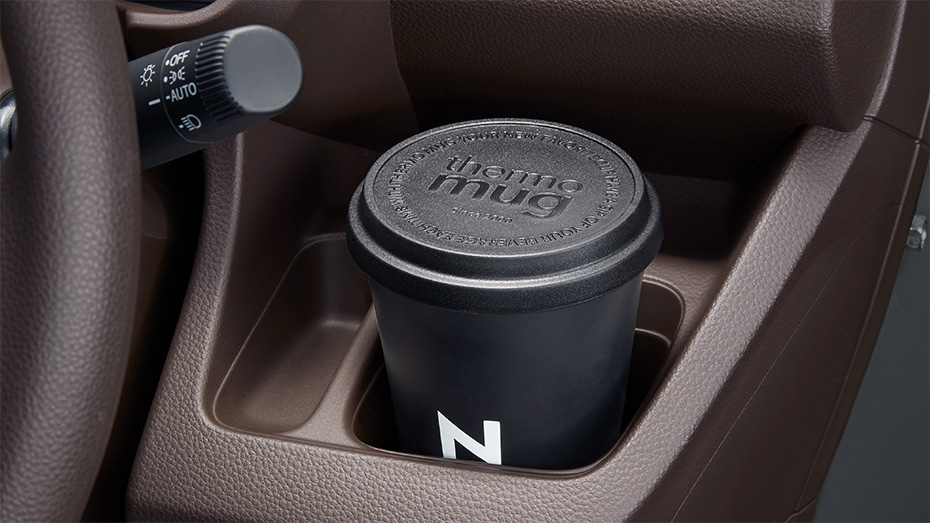 ドリンクホルダー（運転席）