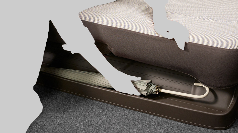 リアシートアンダートレー