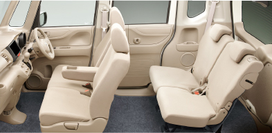 �C���e���A