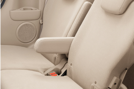 ���E�Ɨ������A�Z���^�[�A�[�����X�g