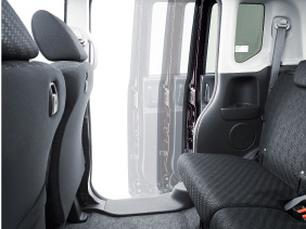 �p���[�X���C�h�h�A