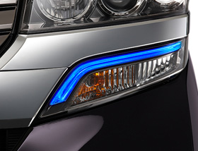 �t�����g�A�N�Z�T���[LED�i�u���[���j��G�̓z���C�g�B