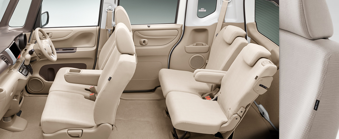 ブラウン＆ベージュインテリア × ベージュシート