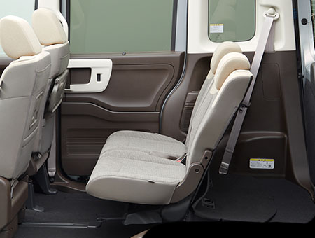 チップアップ&ダイブダウン機構付スライドリアシート