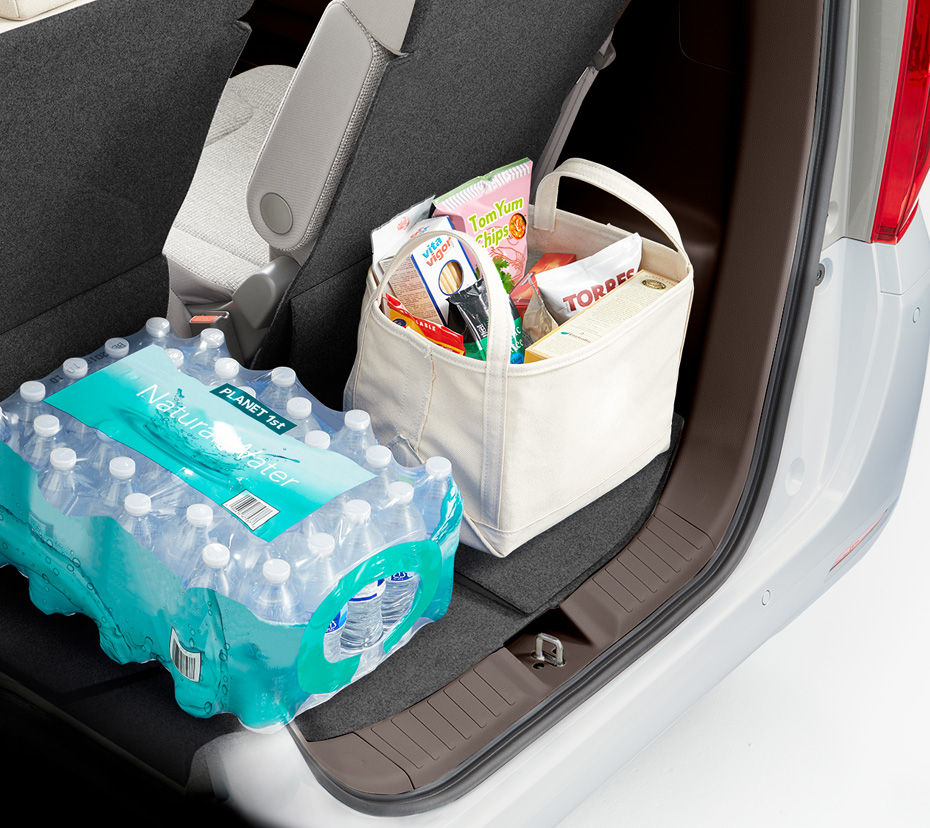 チップアップ&ダイブダウン機構付スライドリアシート