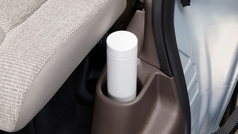 ステップガーニッシュボトルホルダー（リア左右席）