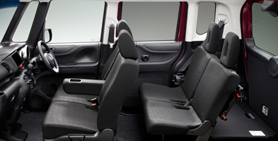 �C���e���A