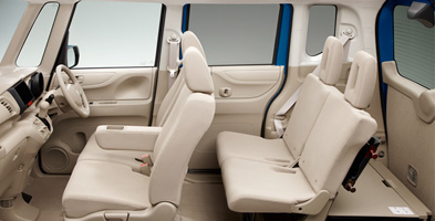 �C���e���A