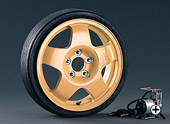 �X�y�A�^�C���i165/75D16�j