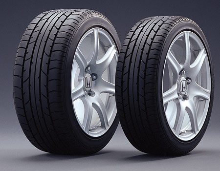 �t�����g215/40R17�A���A255/40R17�^�C��