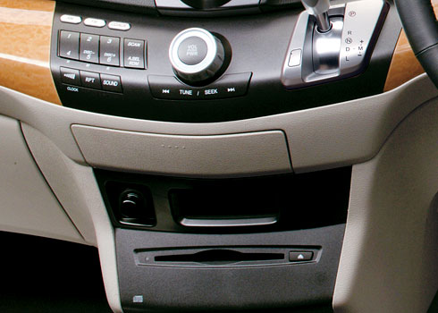 AM/FM�`���[�i�[�tCD�v���[���[