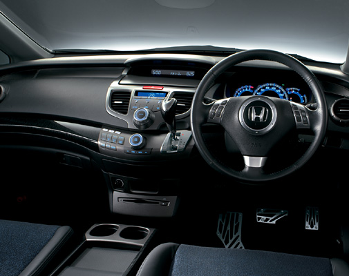 Absolute�iFF�j �C���e���A�J���[�̓u���[�^�u���b�N