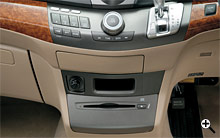 AM/FM�`���[�i�[�tCD�v���[���[