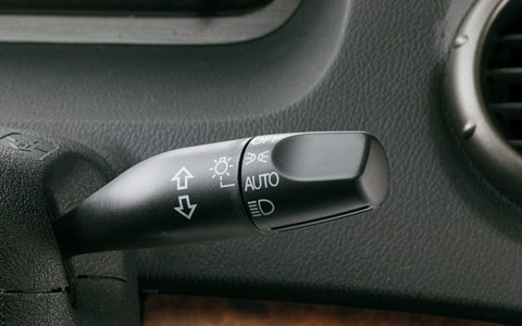 �I�[�g���C�g�R���g���[��