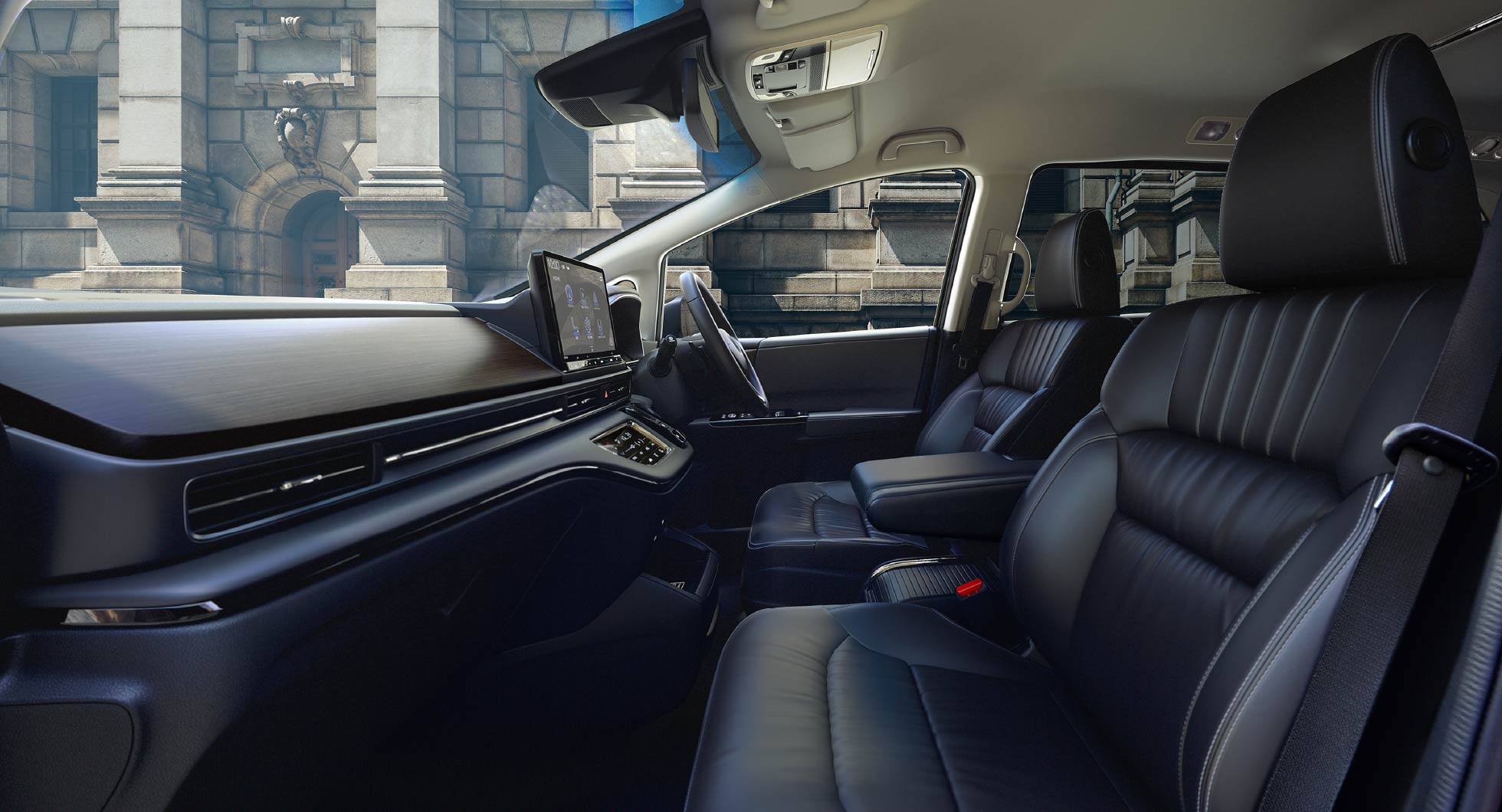 e:HEV ABSOLUTE・EX　ボディーカラーはクリスタルブラック・パールⅡ　ディーラーオプション装着車