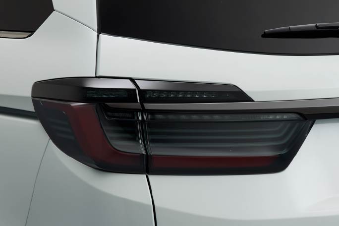 リアコンビネーションランプ〈スモーク〉