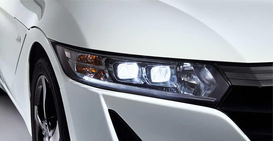 Photo：&alpha;（6MT）　ボディーカラーはプレミアムスターホワイト・パール