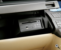�O���[�u�{�b�N�X�@Honda HDD�C���^�[�i�r�V�X�e���m�v���O���b�V�u�R�}���_�[�n������