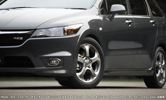Photo�FRSZ�i2.0L/FF�j�@�{�f�B�J���[�̓N�[���A���o�[�E���^���b�N���[�J�[�I�v�V�����iHonda HDD�C���^�[�i�r�V�X�e���A�R���t�H�[�g�r���[�p�b�P�[�W�AVSA�j������