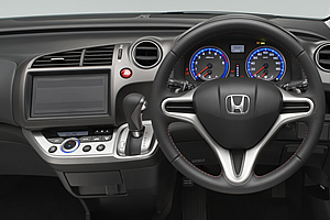 �ʐ^�� RSZ�i1.8L/FF�j�C���e���A�J���[�̓u���b�N�@�I�[�f�B�I�z�[�����b�h�̓f�B�[���[�I�v�V����