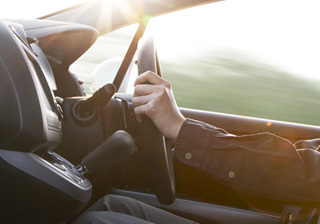 �X������x�O�܂ŁA�L�т₩�ɁA�͋����B i-VTEC�G���W���B