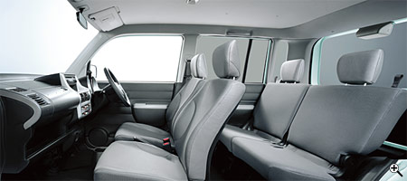 �C���e���A