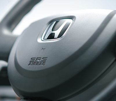 �X�e�A�����O�z�C�[��