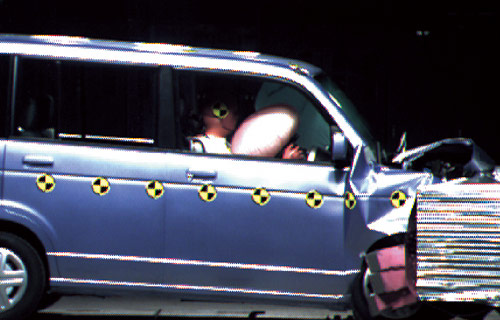 �e�X�g�ԗ��ɂ��O�ʃI�t�Z�b�g�Փˎ���