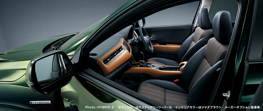 Photo�FHYBRID Z �@�{�f�B�J���[�̓~�X�e�B�O���[���E�p�[���@�C���e���A�J���[�̓W���Y�u���E���@���[�J�[�I�v�V����������