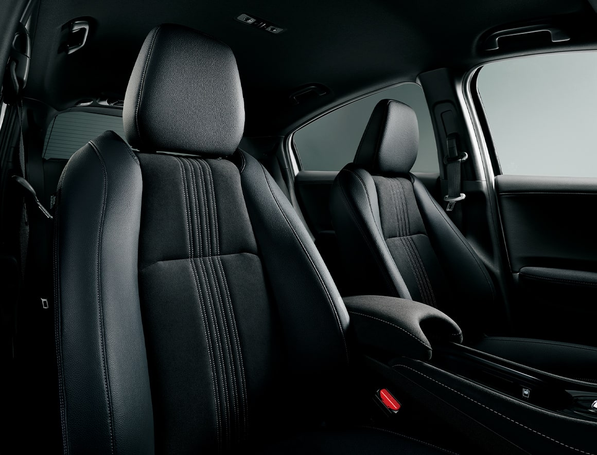 コンビシート＆専用インテリア（ダークグレー〈ウルトラスエード&reg; 〉）