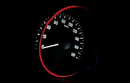 SPORTモード走行で、よりダイレクト感のあるパフォーマンスを。