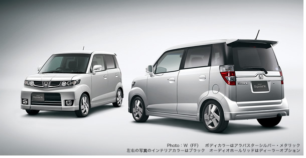 Photo�FW�iFF�j�@�{�f�B�J���[�̓A���o�X�^�[�V���o�[�E���^���b�N�@���E�̎ʐ^�̃C���e���A�J���[�̓u���b�N�@�I�[�f�B�I�z�[�����b�h�̓f�B�[���[�I�v�V����