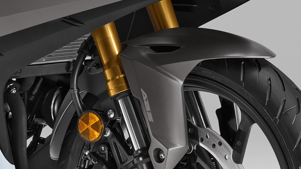 シャープなデザインと機能性を両立