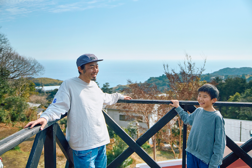 ガイド役は、神奈川県小田原市のキャンプギア専門店『sotosotodays』の店舗責任者の野毛陽平さんと、息子の結平くん