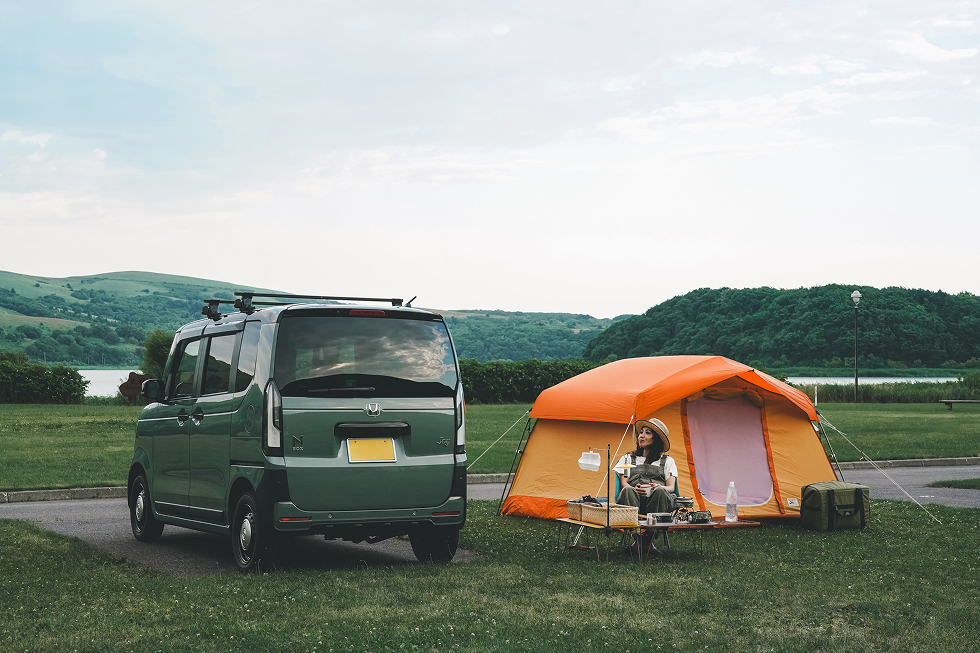 完成！　今回持ってきたテントはレトロなオレンジ色のもの