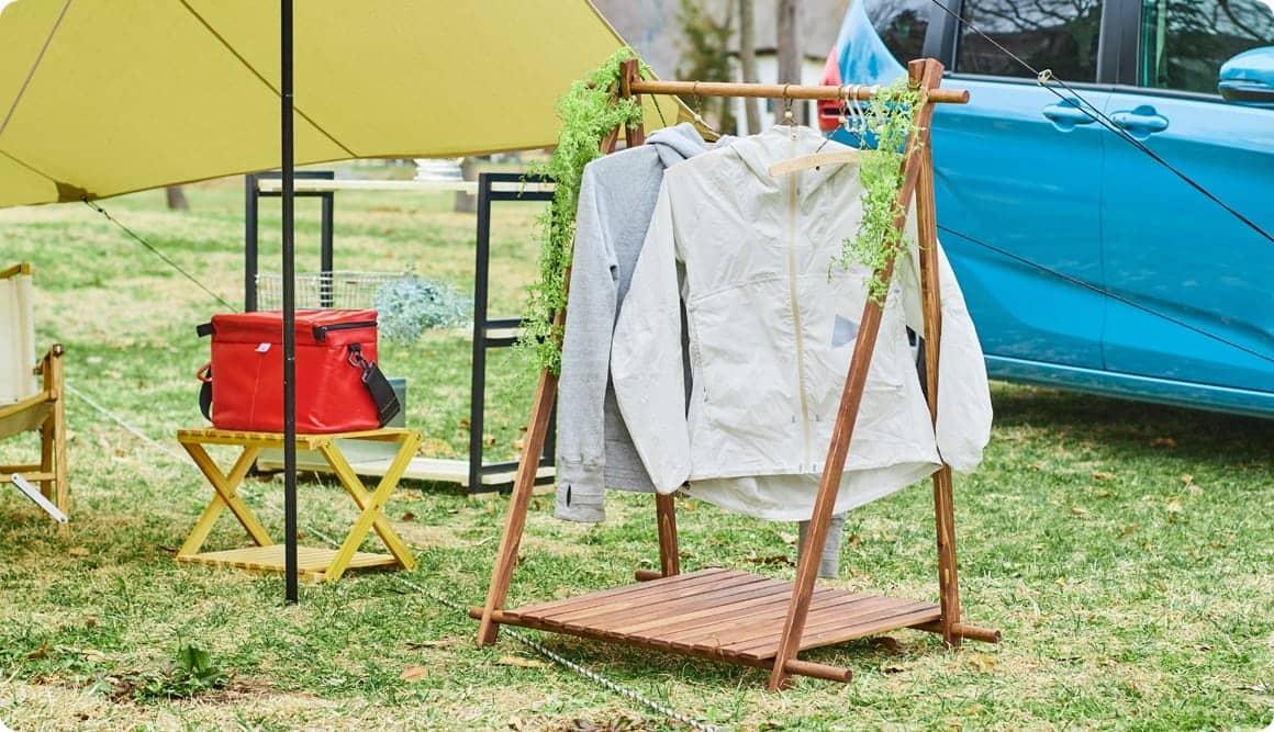 キャンプのとき、脱いだ衣類（とくにアウター）をどこに置きますか？